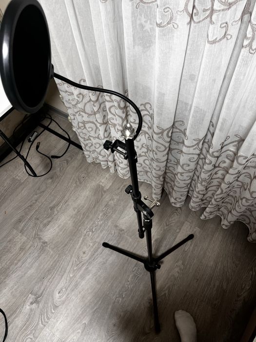 Стойка для микрофона журавль