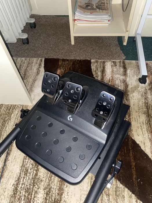 Volan Logitech G923 + stand de volan Huzaro Speed 2.0