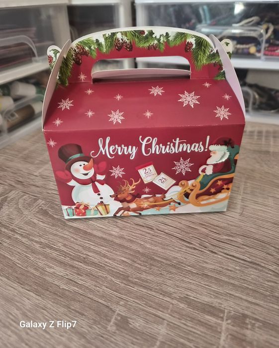 Коледна чанта с бижута- 12 лв.