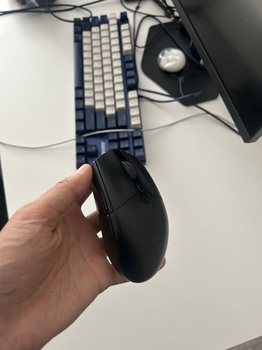 Игровая мышка logitech