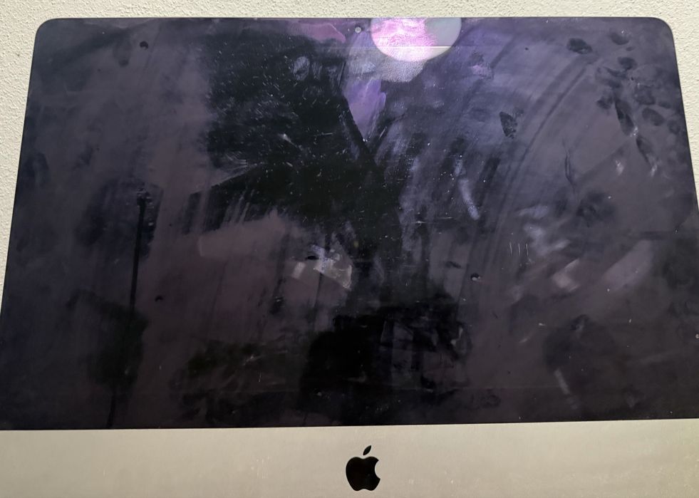 Imac folosit putin timp