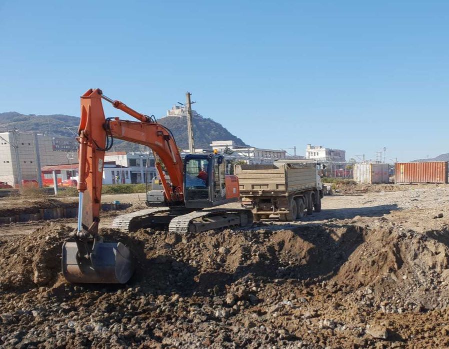 Vand Excavator Hitachi ZX 210 AN 2011 ore 9980