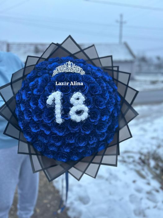 Buchet trandafiri imperiali cu sclipici