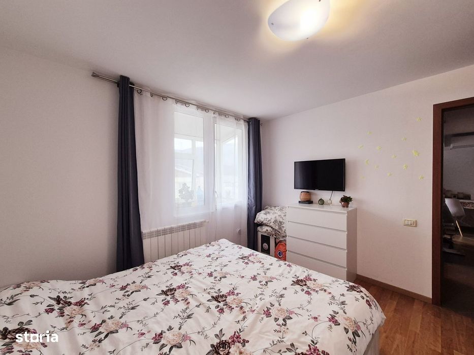 Apartament renovat cu 2 camere, decomandat, zona Precista