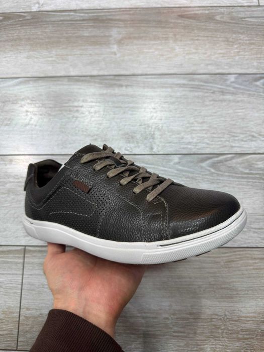 Кроссовки Clarks Warrior.