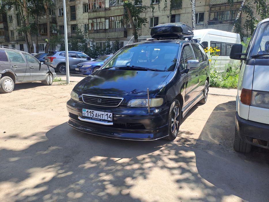 Продам хонда одиссей в отличном состояние
