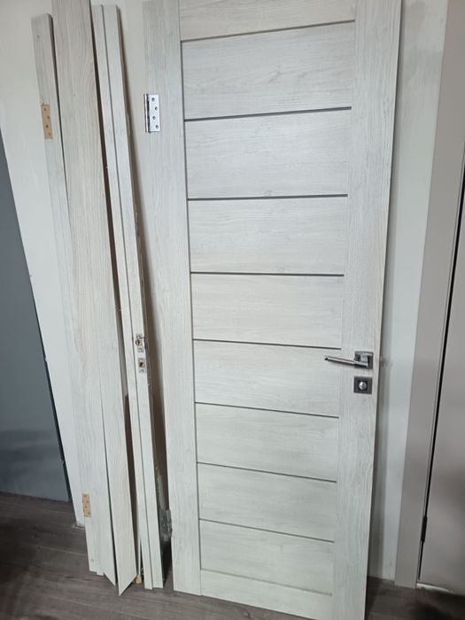 Продам двери с обналичкой