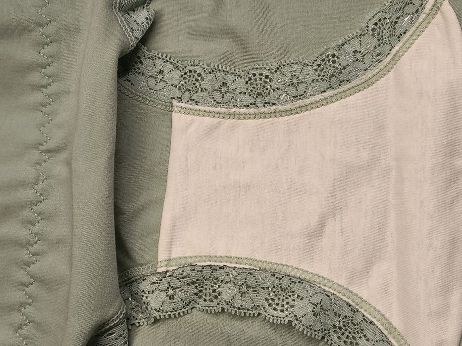 Дамски бикини с дантела