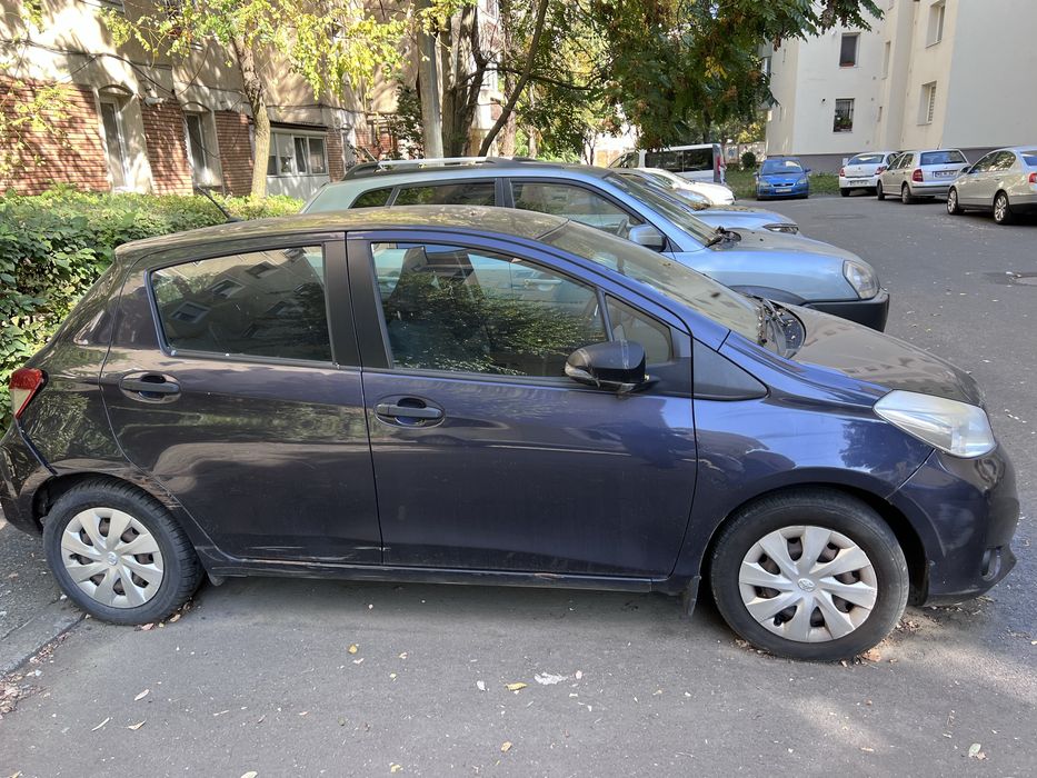 TOYOTA Yaris 2012 — imagine 2