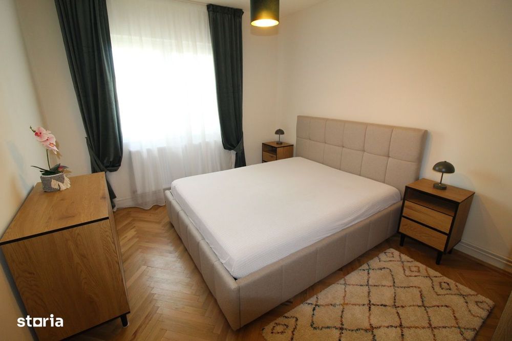 Închiriez apartament 3 camere în Hunedoara, Central-Bd. Dacia, 60mp...