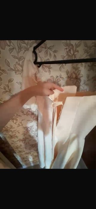 Платье белого цвета