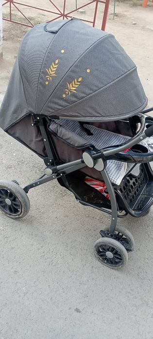 Детская коляска.