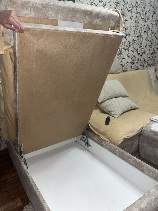 Продам диван большой