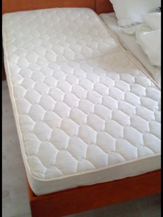 Кревати с двулицеви матраци