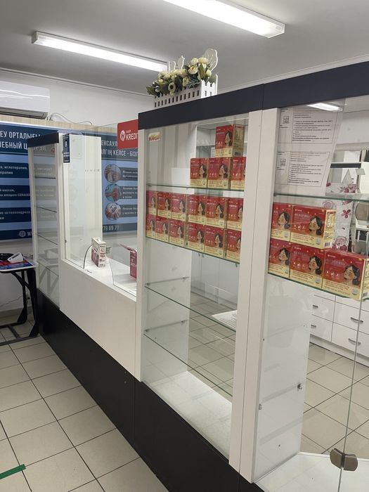 Витрина для аптеки