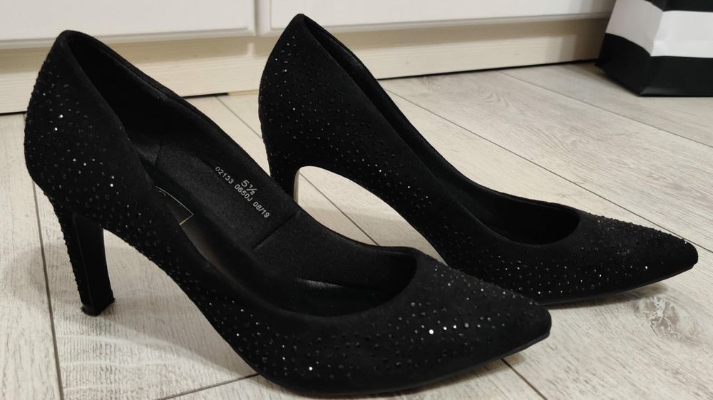 Încălțări/ pantofi eleganți de damă. Mărimea 38,5. Marks & Spencer