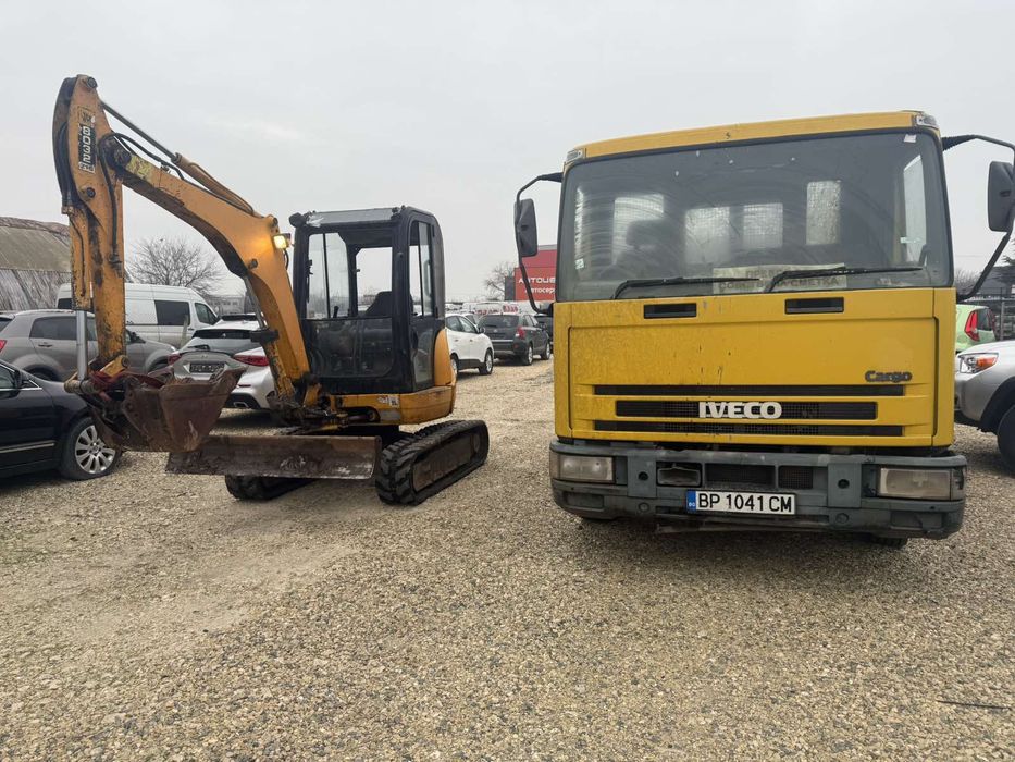 Услуги с мини багер, комбиниран багер и самосвал