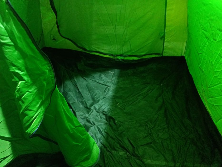 Палатка. Двуслойная.