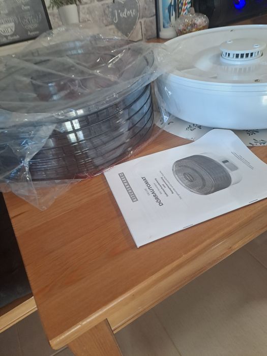 Aparat pentru deshidratat fructe/legume