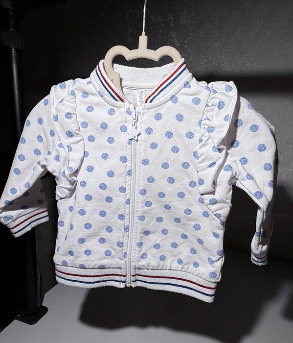 Продаю детскую одежду в отличном состоянии.