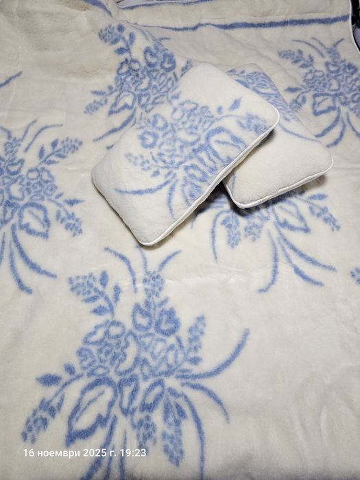 Вълнено одеяло и 2 възглавници Lana Delorme