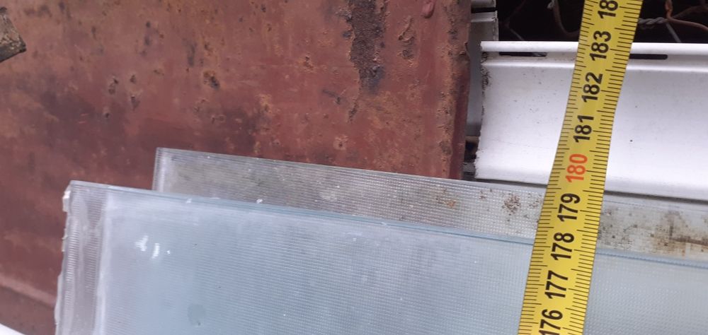 geamuri cabina baie  ,cadita cabina de duș