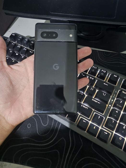 Pixel 7 128 / nothing 1   256