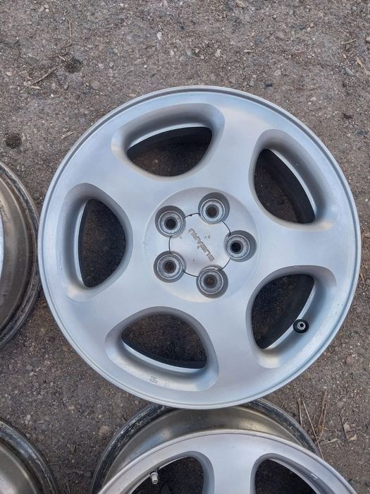 Диски R15 на многие авто. Разболтовка 5×100.