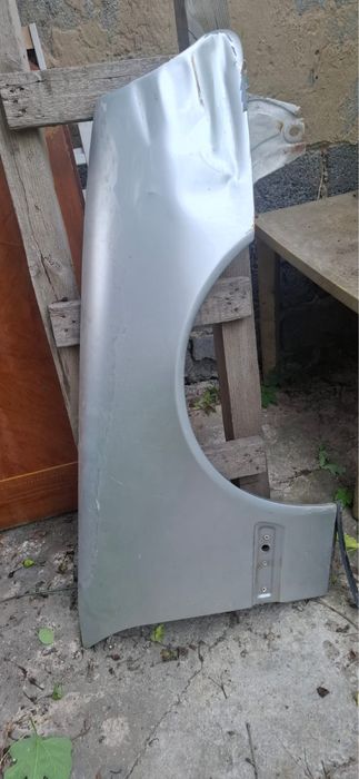 Продам крыло от мерседеса