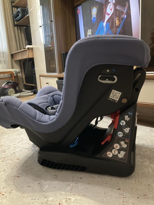 Детское автокресло Chicco 0+ до 18 кг.