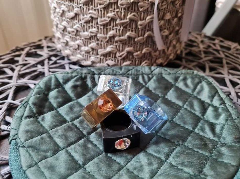 Inele de colectie Yodit cu Pietre Swarowsky Diferite culori si marimi