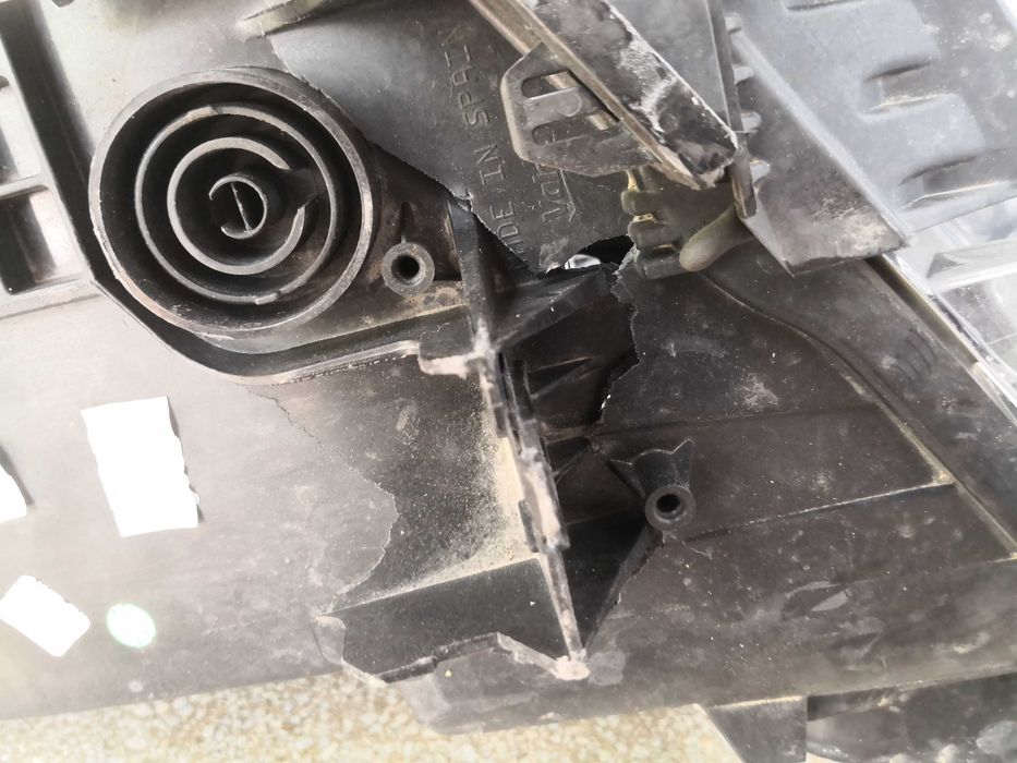 Фар BMW X1 F48 LED десен/Фар БМВ Х1 Ф48/Фар BMW F48 Оригинален