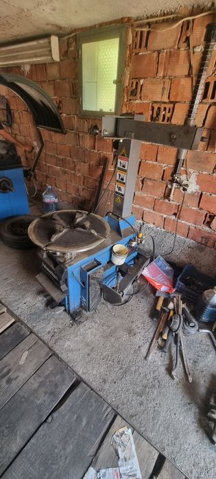 Машини за Гуми и изправяне на Джанти