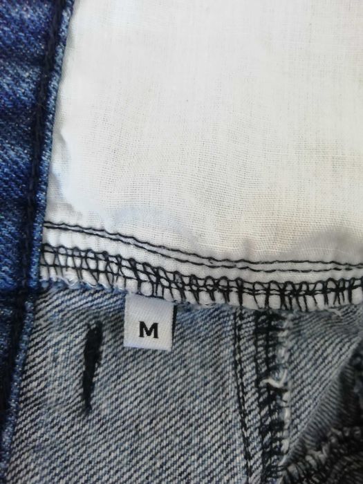 Дамски ефектни дънки размер М