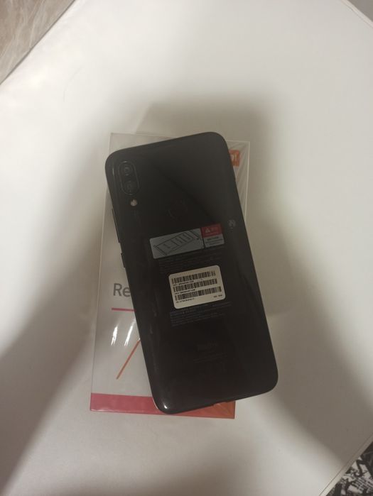 Смартфон  Xiaomi Redmi 7