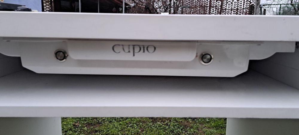 Vand birou cu aspirator cupio pentru manichiură