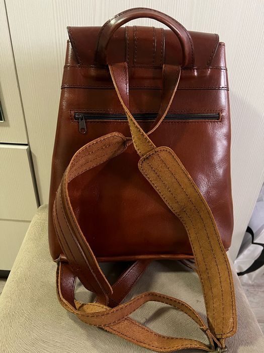 Продам новый кожаный рюкзак