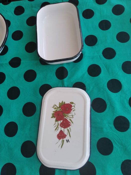 Посуда,кухонная утварь.