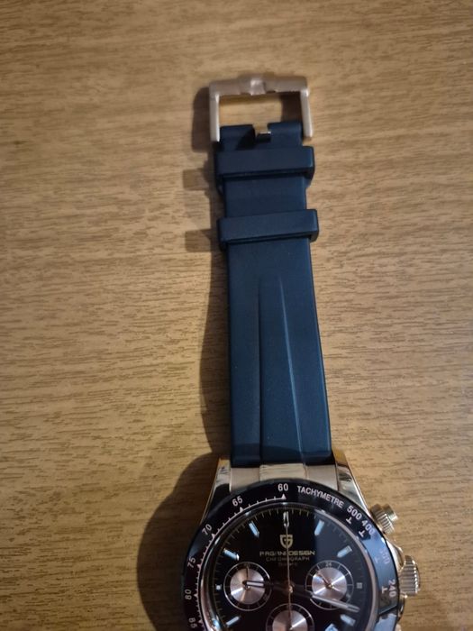 Продам новые часы