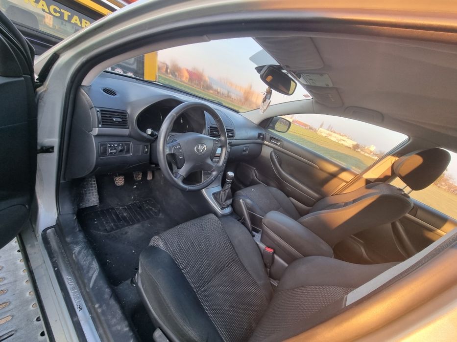 Dezmembrez Toyota Avensis T25 2003-2009 2.2 150/136 cp