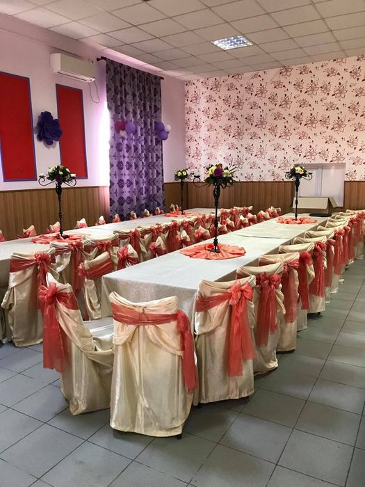 Vând fete de masa evenimente
