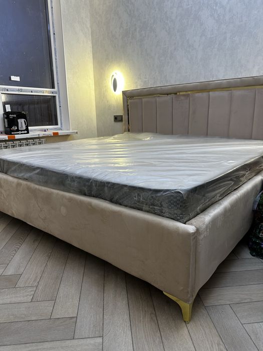 Кровать двухспальный мебель