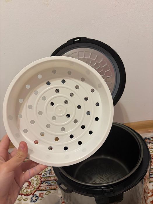 Срочно продам Новую Мультиварку