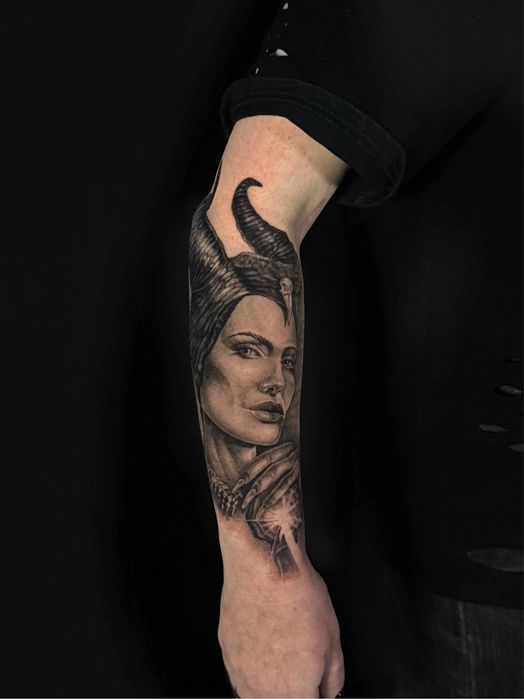 Татуировка художественная.