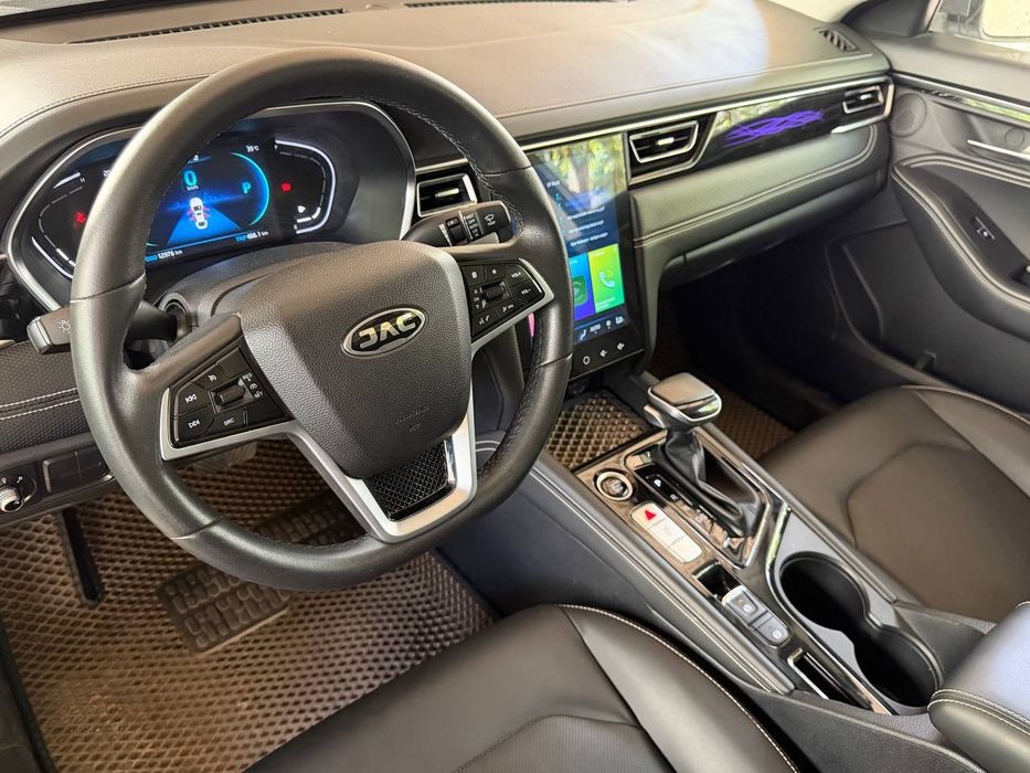 Продам НОВЫЙ JAC J7 Full Позиция Пробег 12000км Одни руки