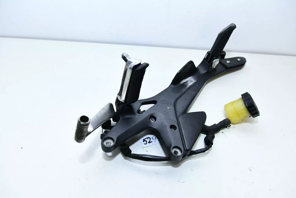 2010 2013 HONDA CBF 1000F PARTEA DREAPTĂ SUPORT PICIOARE CUIER