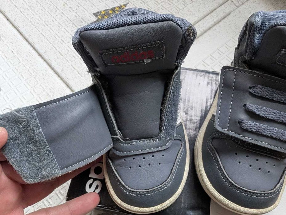 Високи детски кожени маратонки Adidas 22 номер