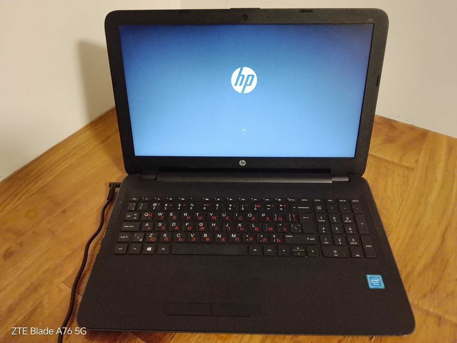 Практичен 15.6" Лаптоп HP 250 G4 / Intel Celeron / 4GB RAM / 320GB HDD