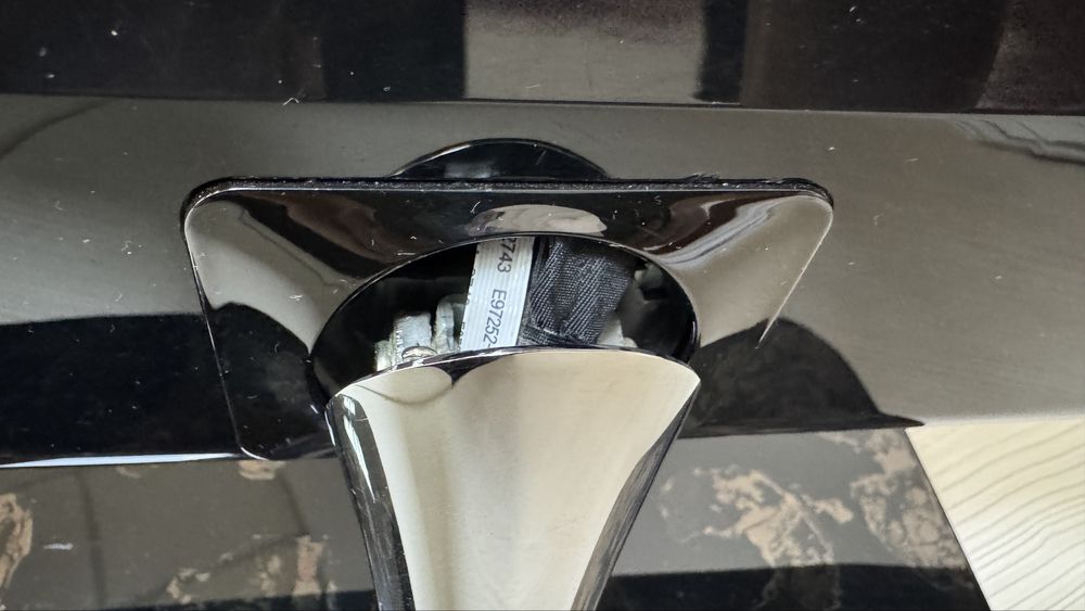 Продам монитор  LG flatron e2381