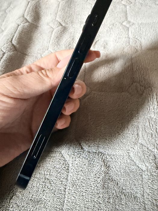 Продаю iPhone 14